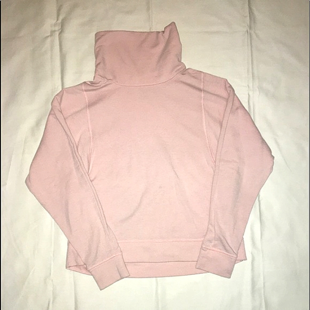 Avia turtle neck sweater